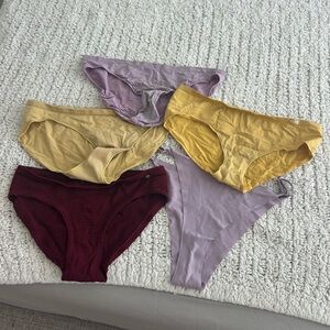 Set of 5 panty bundle medium